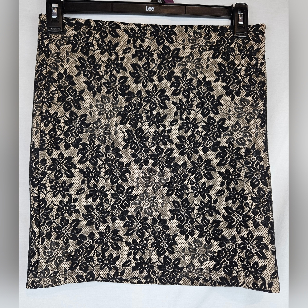 Forever 21 Black Unconventional Lace‎ Mini Skirt Lg Dark Romantic Whimsigoth